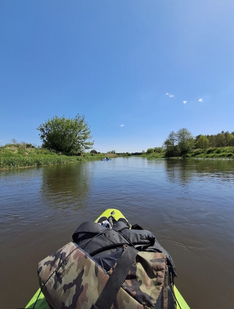 Co zabrać na splyw kajakowy